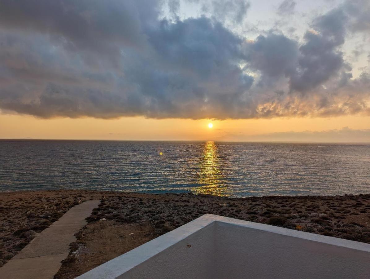 Arkasa Karpathos Seafront Paradisos Foiníkion Екстериор снимка